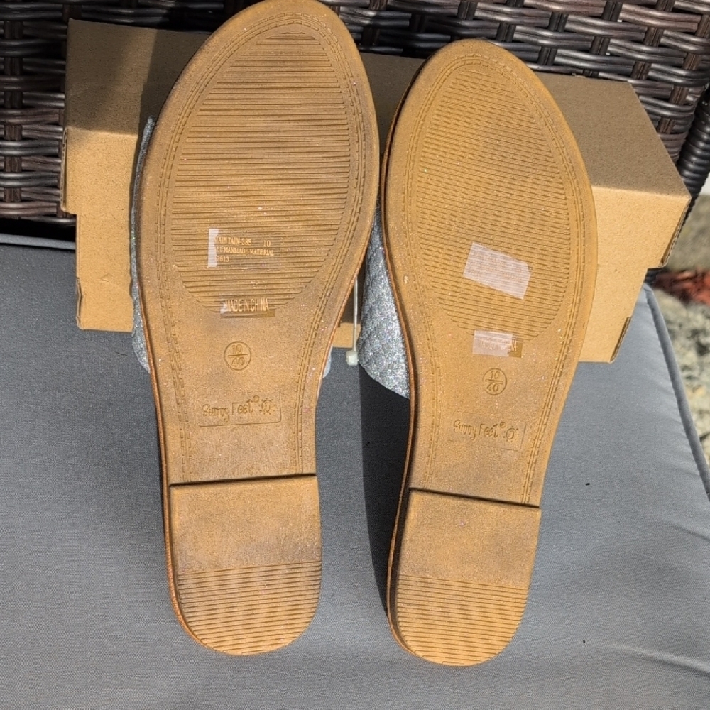 Sunny Feet Silver Slide Sandals - Picture 3 of 7
